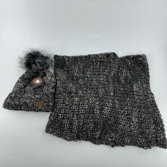 NWT Woolk Premium Wool Beanie w/ matching Wrap / Scarf - Picture 4 of 8